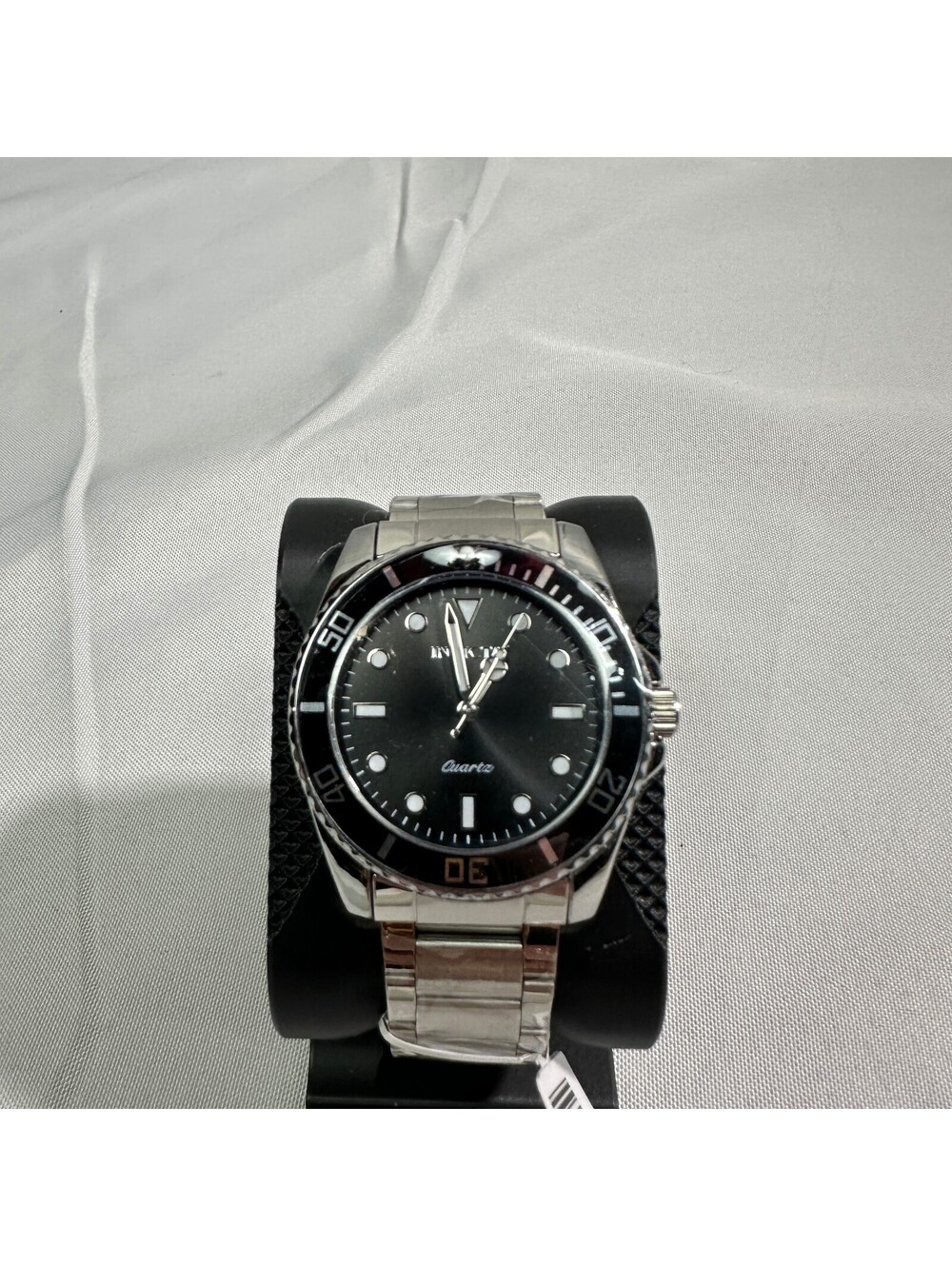 NWT Invicta Mens Watch Stainless Steel Band Black Dial 69401